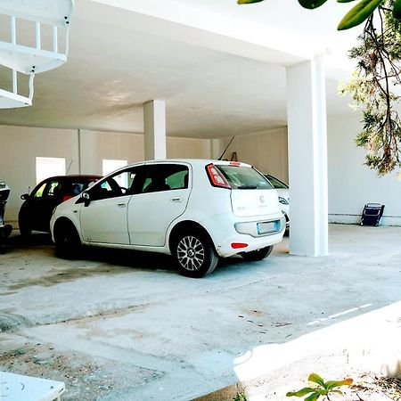 Fronte Mare In Centro Covered Parking Torre Lapillo Kültér fotó