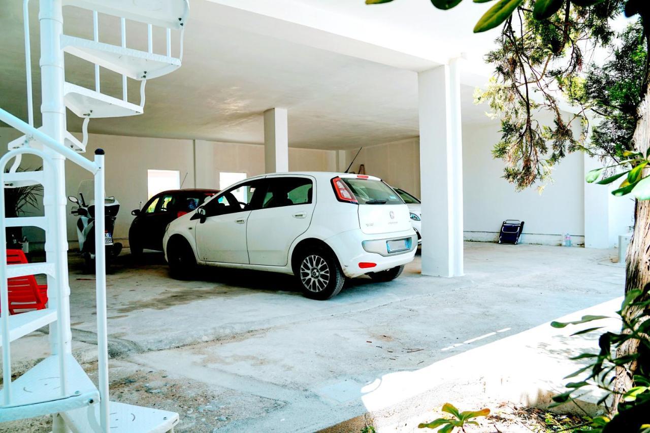 Fronte Mare In Centro Covered Parking Torre Lapillo Kültér fotó